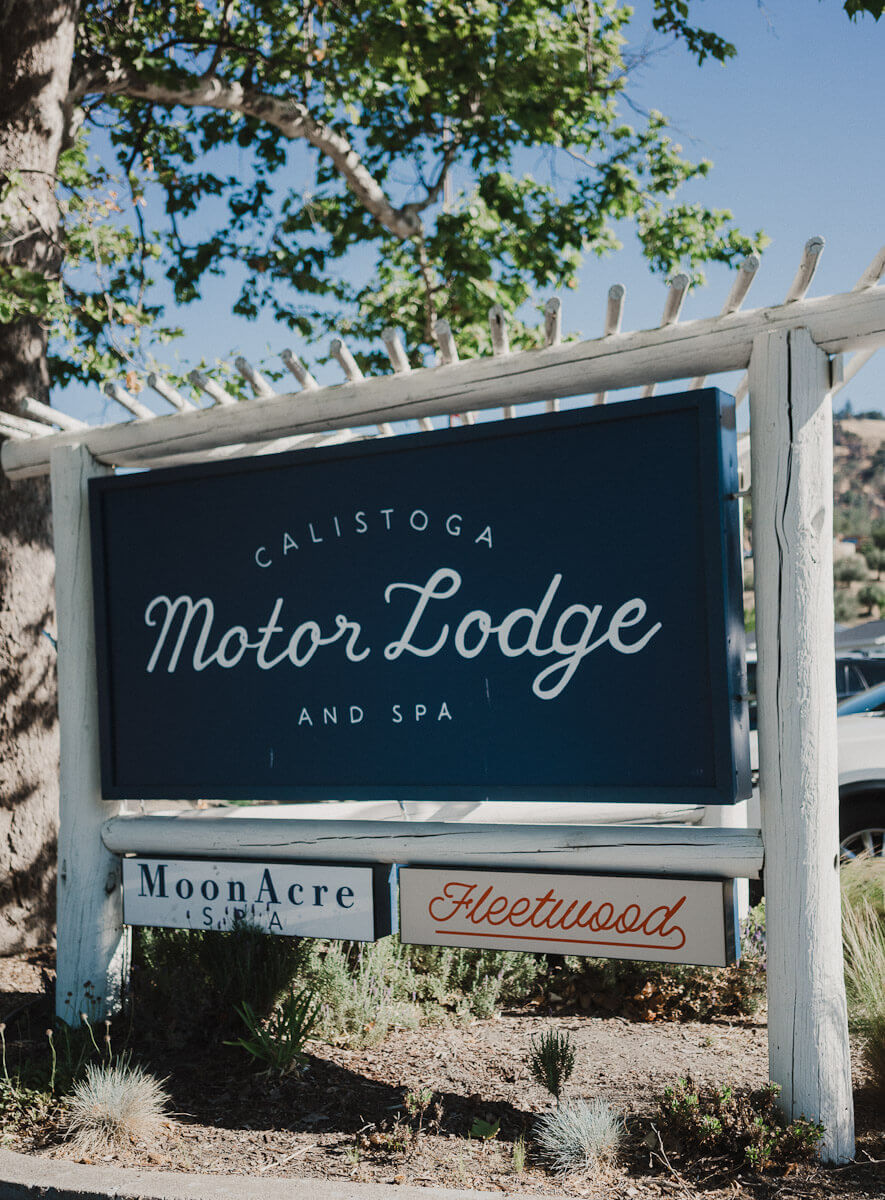 Dog friendly Calistoga hotels: Calistoga motor lodge and Spa