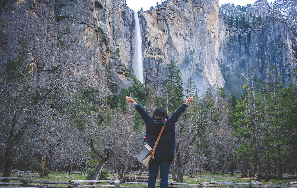 easy Yosemite hikes, easy hikes in yosemite, best day hikes in yosemite valley, best easy day hikes in yosemite national park, yosemite hiking, hiking in yosemite national park, best moderate hikes in yosemite, yosemite waterfalls, yosemite lakes