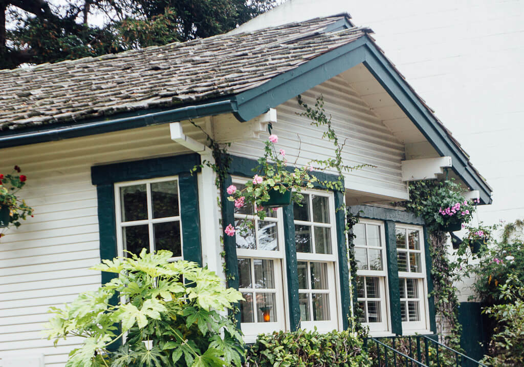 Briarwood Inn is a dog friendly B&B at Carmel by the Sea, California